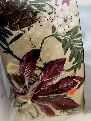 VTG HOME TRENDS VINYL TABLECLOTH Oblong 52x70  CHRISTMAS FLORALS PINECONES NEW 9 • $16.50