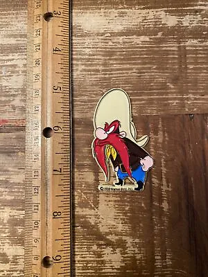 Vntg Looney Tunes Magnet 1990 Yosemite Sam Outlaw Prospector Cowboy Animated • $15