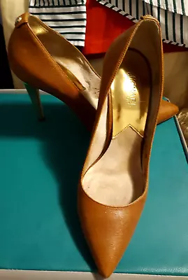 Gorgeous MICHAEL KORS Camel LEATHER Gold LOGO Women Size 9.5M Heel Shoes • $30