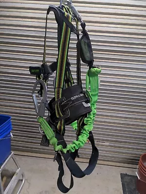 Miller Positioning Fall Arrest Harness 3D Ring E650QC-77/UGN STRETCHSTOP LANYARD • $189