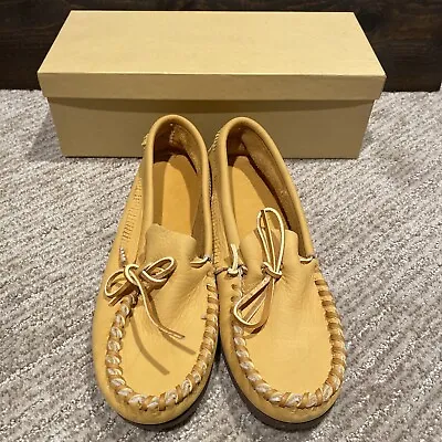 Vintage 1960’s Minnehaha Moccasins Women’s Slip On Leather Shoes - 706 Saddle M7 • $43.96