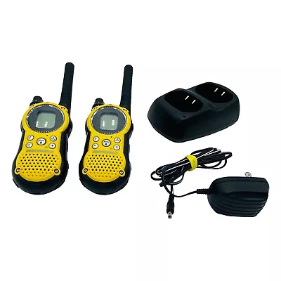 Motorola TALKABOUT T9500XLR 2-Way Radio Lot - 2 Walkie-Talkies / Charger / Clips • $27.95