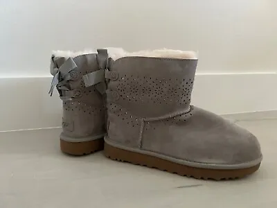  NEW Womens UGG Size 9 Mini Bailey Bow Gray • $100