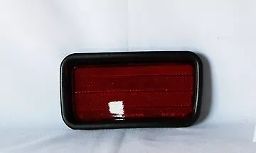 Rear Bumper Reflector Right Passenger For 99-04 Mitsubishi Montero Sport • $13