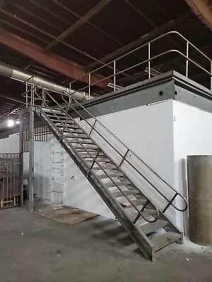 Mezzanine Warehouse 1500 Sq Approximately  • $30000