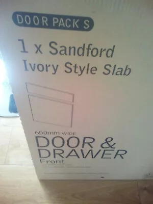 B&q Sandford Ivory Style Slab Kitchen Door/drawer 600mm  Pack S. • £22.99