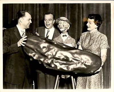 BR18 Original Photo PICKLE SALESMAN'S DREAM Edgar Bergen Mortimer Snerd Giant • $20