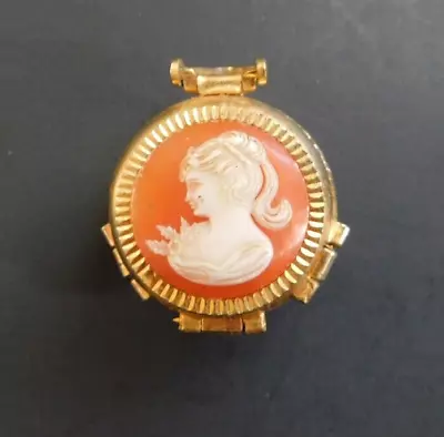 Vintage Cameo Locket Necklace Goldtone Pendant 4 Photo • $39.99