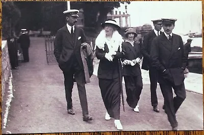 Isle Of Wight 1914 Cowes Regatta Week Women’s Mens Fashion Nostalgia Postcard • £0.99