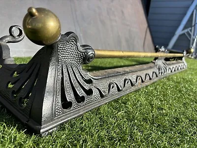 Antique Cast Iron Victorian Fireplace Fender Hearth Fire Kerb Guard • $111.13