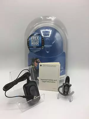 Boxed Vintage Motorola H700 Bluetooth Headset - Black (98686H) • $199.99