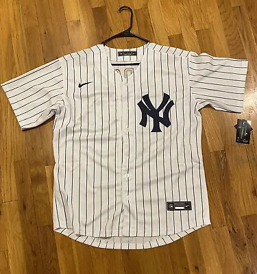 Men’s Aaron Judge Jersey New York Yankees Jersey Number 99 Size Medium • $45