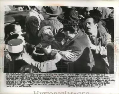 1956 Press Photo French Premier Guy Mollet Arrival In Algeria Demonstration • $19.99