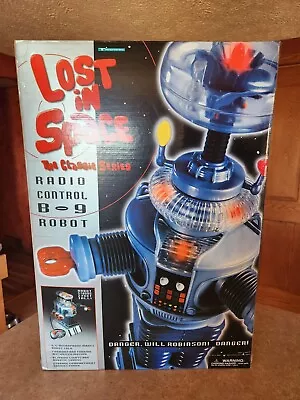 LOST IN SPACE TV SHOW CLASSIC B-9 ROBOT RC 24  TRENDMASTERS 1998 NEW Sealed Box • $750