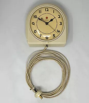 Telechron Ivory Kitchen Clock Model # 2H07  Buffet  1937-53; Runs & Keeps Time • $149.99