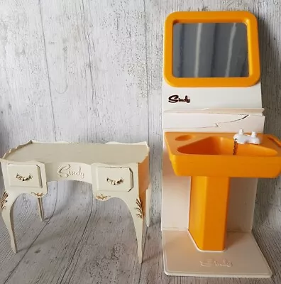 £7.59 • Buy Vintage 1970’s Pedigree Sindy Bathroom Washbasin And Dresser 