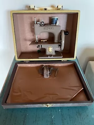 VTG Singer Children's Hand Crank Sewing Machine With Case Sew Handy Model 20 • $250