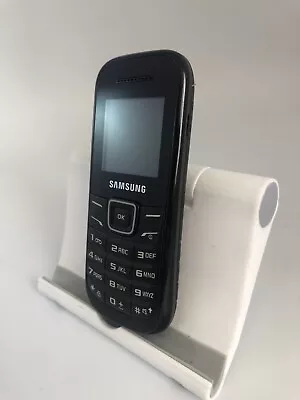 Samsung E1200I Black Tesco Network Mobile Phone 1.5  Screen Display 800 MAh      • £11.21