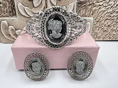 Vintage Whiting And Davis Cameo Lady Head Cuff Bracelet Earring Set Silver Tone • £11.96
