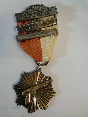 Vintage Medal Award Badge 22 IND SLOW 1954 SEATTLE METROPOLITAN PISTOL LEAGUE • $25.55