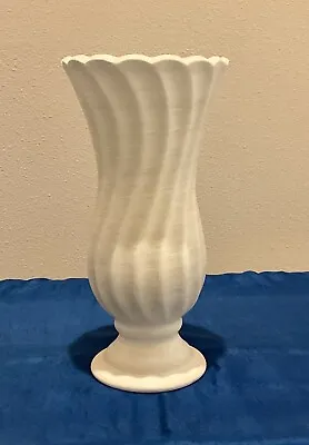 Vintage Haeger 552-78 Ivory Cream White Swirl 10  Vase W Sticker • $25