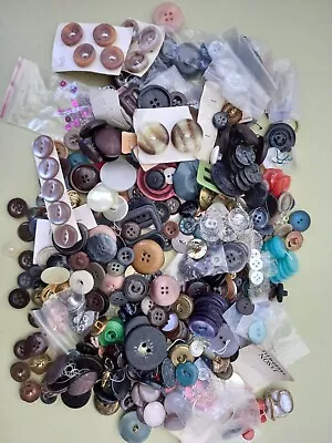 Vintage Haberdashery Bundle Including 600g Of Buttons • £4