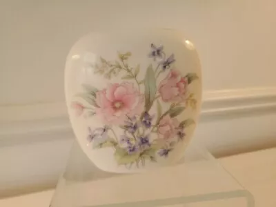 Fine China Japan White Porcelain Flat Vase With Flowers • $3.99