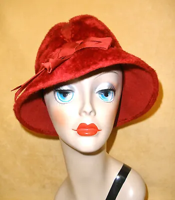 Elsa Schiaparelli Burgundy Wool Fur Felt Hat W/ Grosgrain Ribbon Keyhole Accents • $99.88