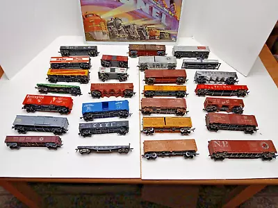 Lot Of 27 Ho Freight Cars Various Ho Makes • $17.50