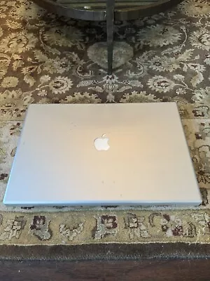 Apple MacBook Pro “Core 2 Duo” 2.4 GHz 17”Laptop - MA897LL/A - A1229 • $67