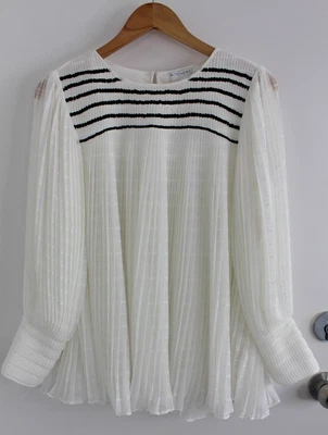 $17.50 • Buy Witchery White Pleated Black Detail Blouse Size 12