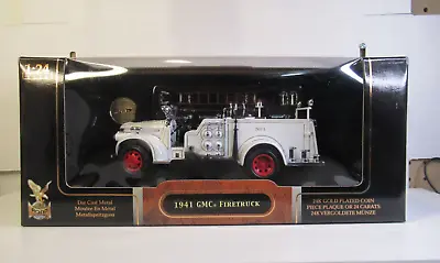 Road Signature Series 1941 GMC Firetruck 1:24 Scale • $89.95