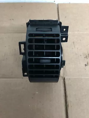 Oem Infiniti G35 Coupe 03-07 Front Right Side Dash Center Ac Air Vent Grill  • $29.75