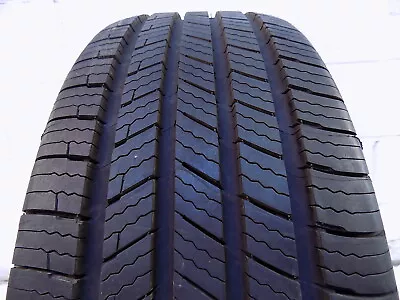 P215/55R17 Michelin Defender T+H 94 H Used 10/32nds • $95.31