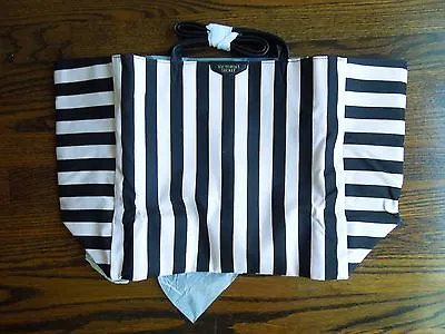 Victoria's Secret Getaway Bag Tote  • $26.10