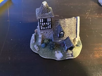 Lilliput Lane - To Have And To Hold (L2226) - Handmade In 1998 Church Damaged • £4.99