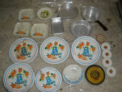 $17.99 • Buy Vintage Lot Of Children's Kitchen Play Set Aluminum Pots Pans & Dishes