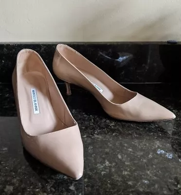 Manolo Blahnik Beige Nude Patent Leather Pointed Kitten Heels Pumps Size 38.5 • $84.99