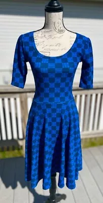 LuLaRoe Nicole XS Fit Flare Short Sleeve Swing Dress Blue Checkered EUC!! • $20