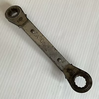 Vintage Mac 5/8  X 11/16  Ratcheting Box End Wrench 6 Point USA Model ROW20222 • $10.44