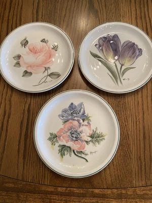$19.99 • Buy 3 Floral Made In Portugal  Signed VA Block 8” 