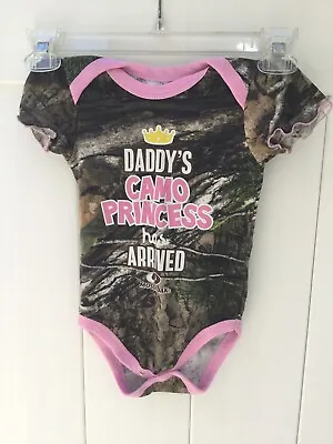 Mossy Oak Baby Girl’s 6-9 Months Daddy’s Camo Princess One Piece Romper • $8.24