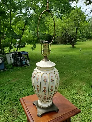 Attractive Vintage Vase Style Floral Table Lamp • $24