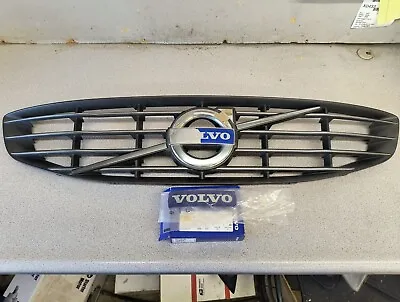 2014-2018 Volvo S60 V60  OEM Front Upper Black Grille With OEM Emblem (READ) • $149.95