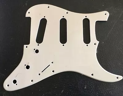 $29.99 • Buy 2001 Fender Squier Stratocaster Electric Guitar Original Pickguard 