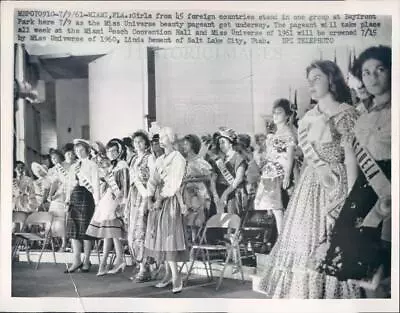 1961 Press Photo Miami FL Miss Universe Pageant Contestants - Ner36357 • $16.99