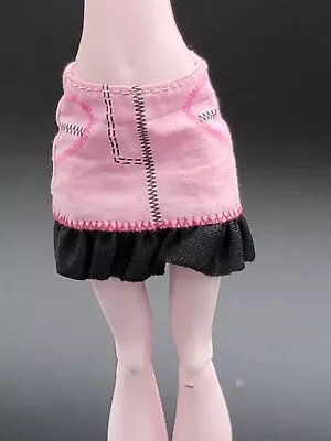 Monster High Scaris City Of Frights Draculaura Doll Pink Skirt • $4.99