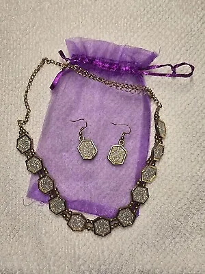 Vintage Necklace And Earring Set GoldAnd Silver Mary Kay Prize • $5.75