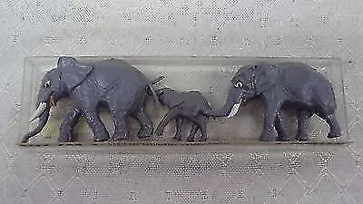 Merten 748 HO Elephant Family Figures (Set Of 3) • $8.49