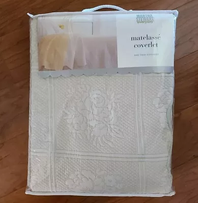 NEW Martha Stewart Everyday Twin Size Bed Coverlet Matelasse Ivory Floral 63x88  • $52.49